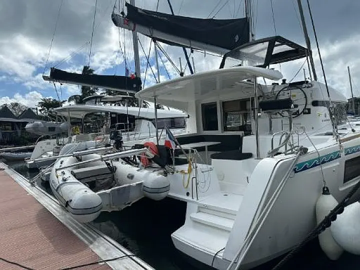 Lagoon 40 - Exterior Image