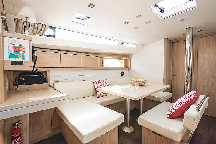 Sun Odyssey 519 - cabina