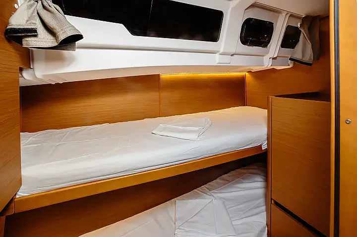 Sun Odyssey 490 - letti castello
