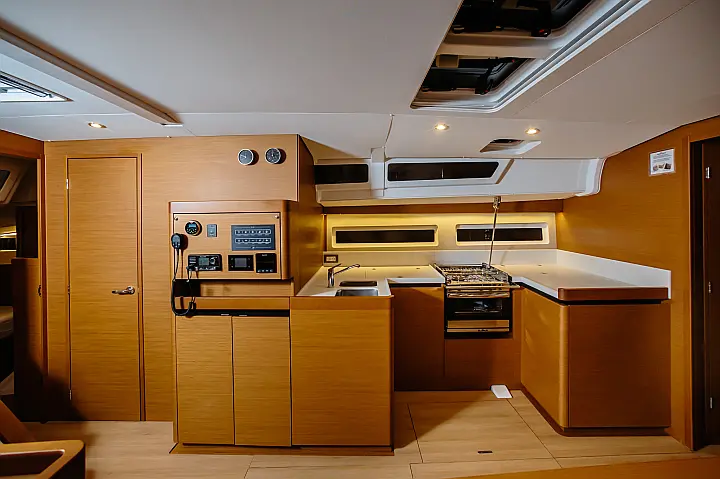 Sun Odyssey 490 - interno