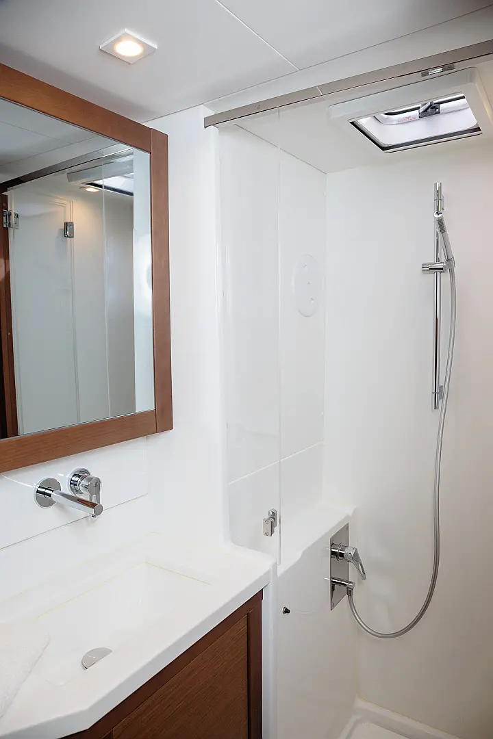 Lagoon 450 Fly - bagno