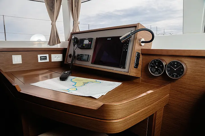 Lagoon 450 Fly - piano carteggio