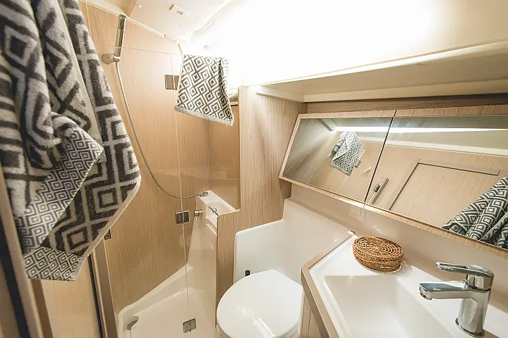 Oceanis 41.1 - bagno