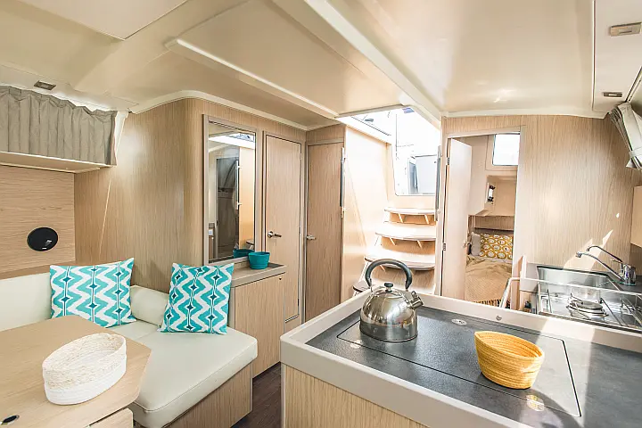 Oceanis 41.1 - dinette