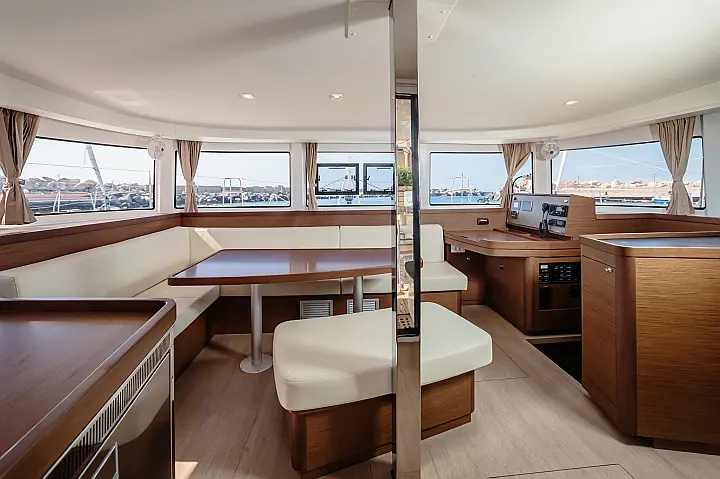 Lagoon 42 - 