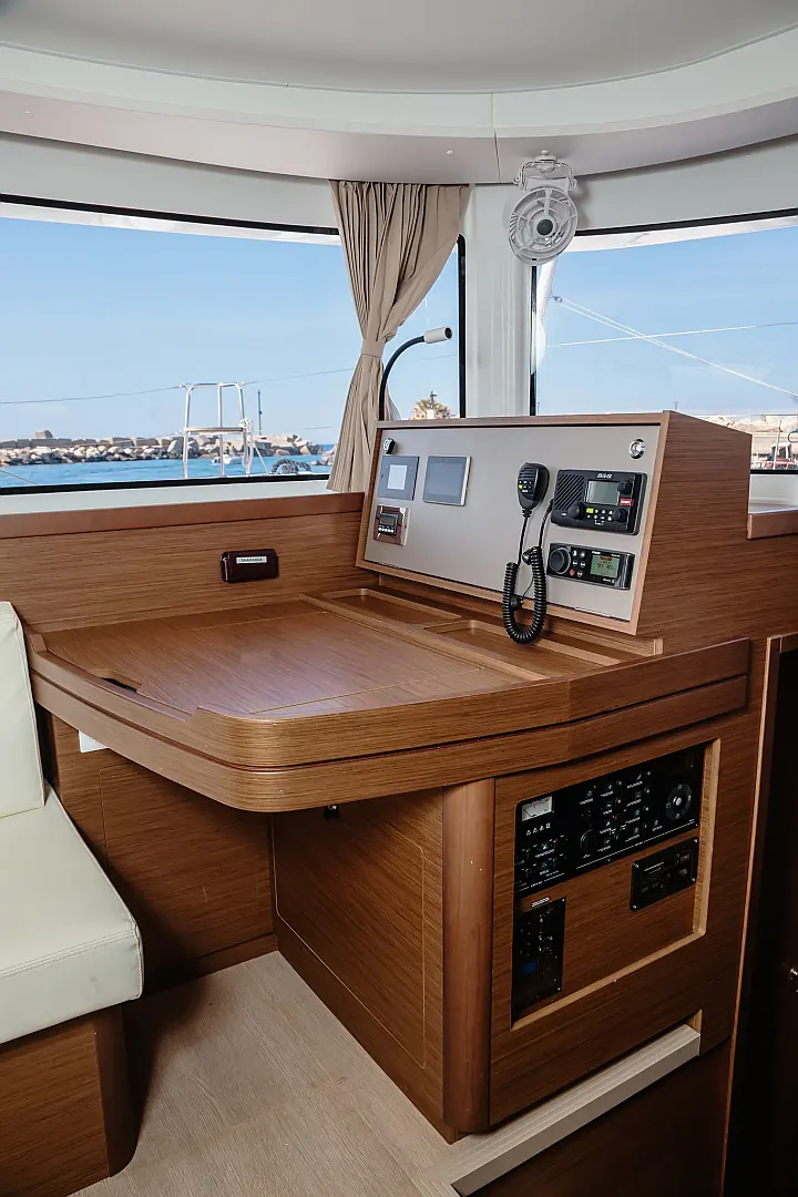Lagoon 42 - 
