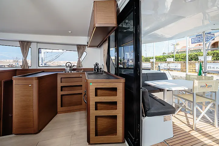 Lagoon 42 - 
