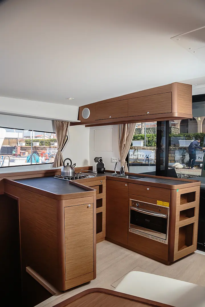 Lagoon 42 - 