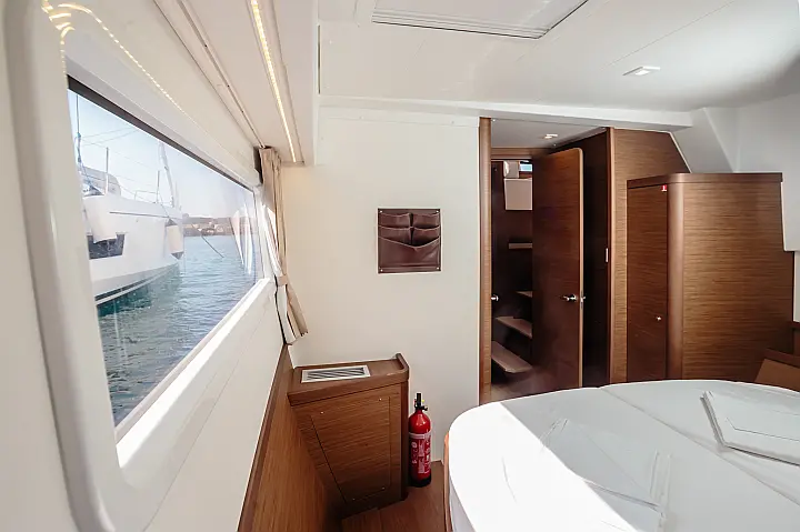 Lagoon 42 - 