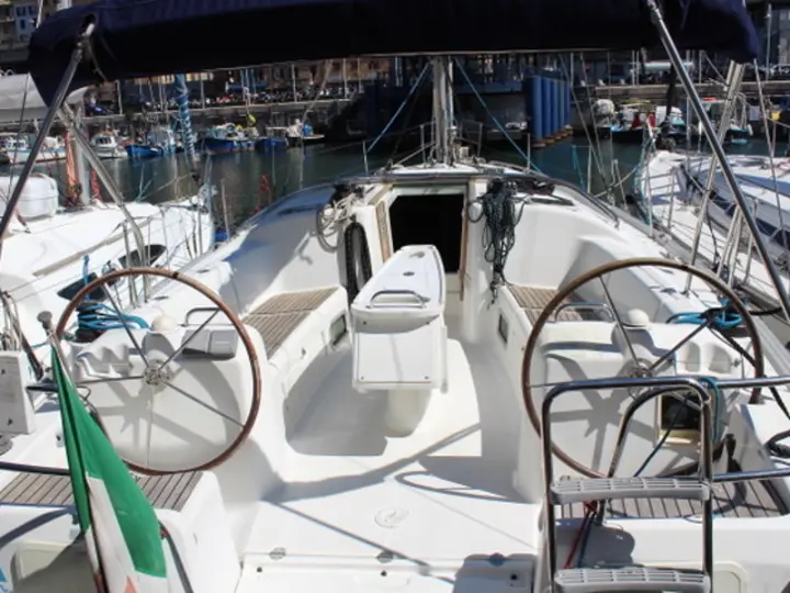 Cyclades 39.3 - 