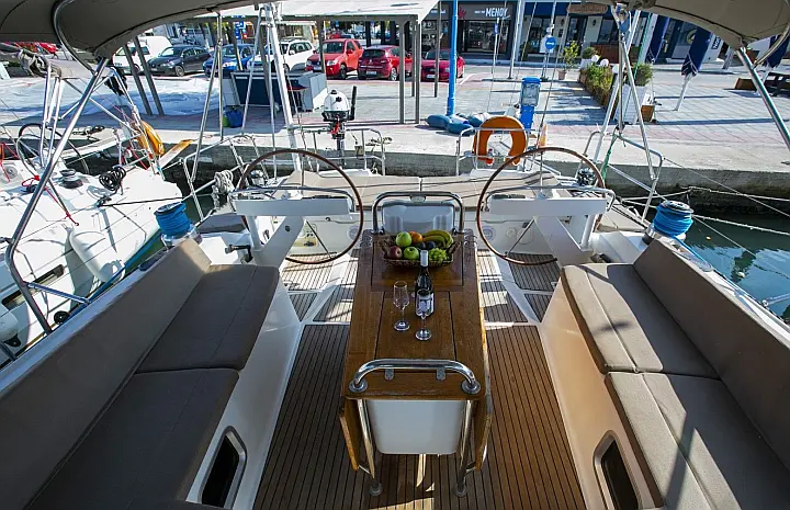 Jeanneau 57 - 