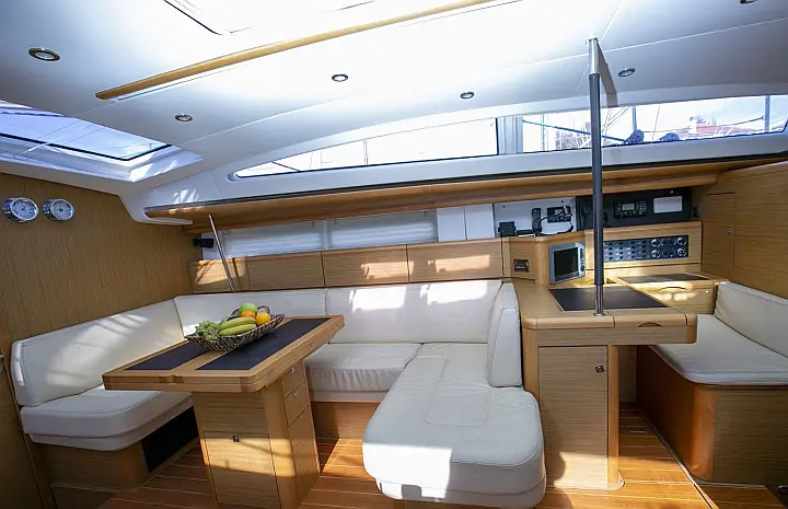 Jeanneau 57 - 
