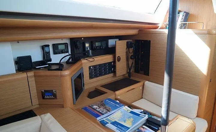 Jeanneau 57 - 