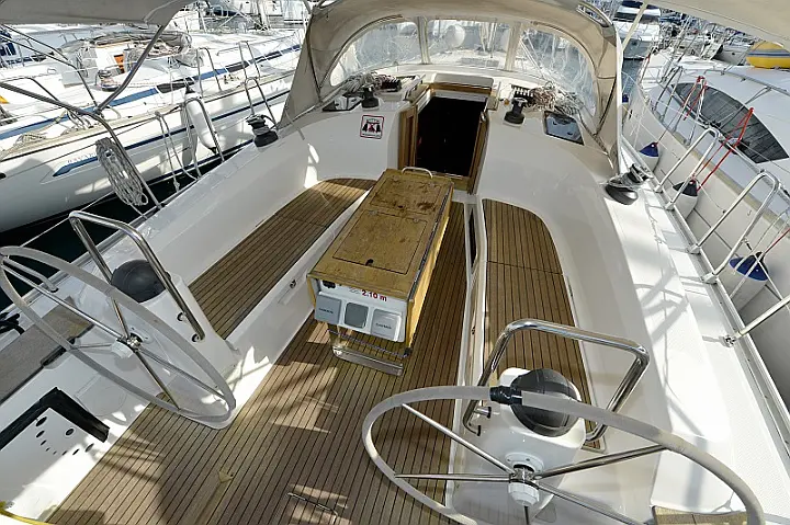Bavaria Cruiser 40 - MORSKI COVIK