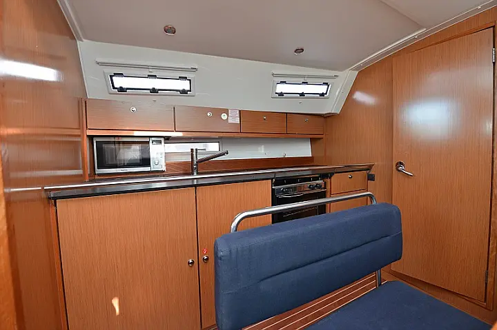 Bavaria Cruiser 40 - MORSKI COVIK