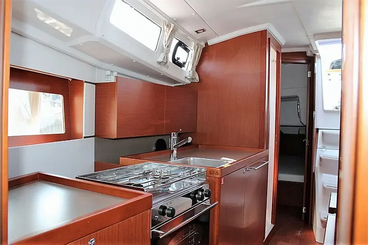 Beneteau Oceanis 35 - 