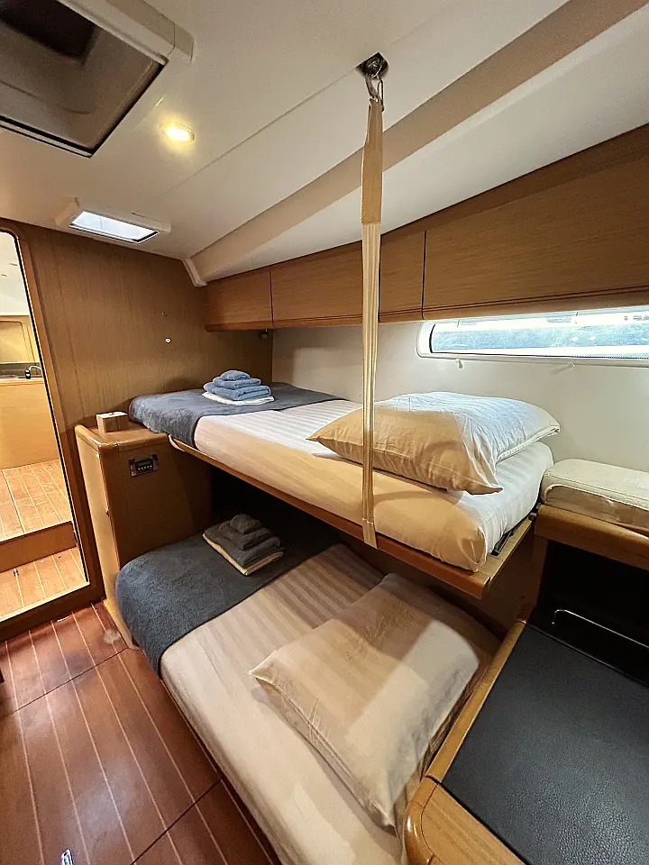 Jeanneau 57 - 