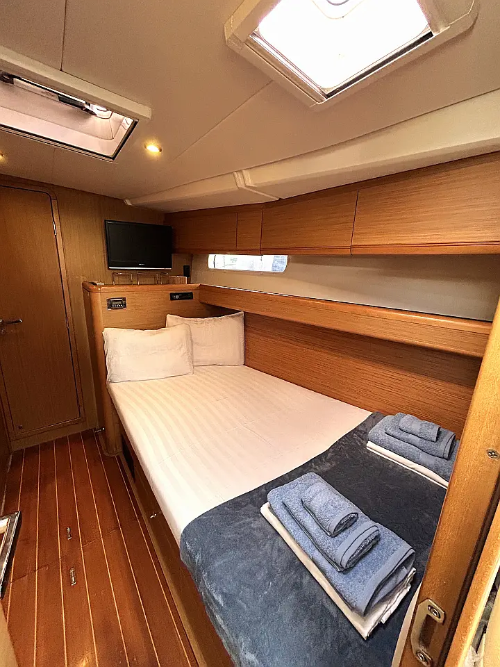 Jeanneau 57 - 