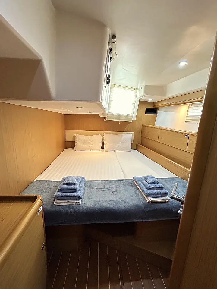 Jeanneau 57 - 