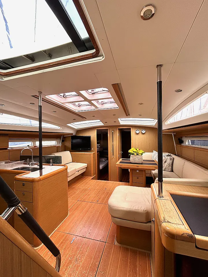 Jeanneau 57 - 