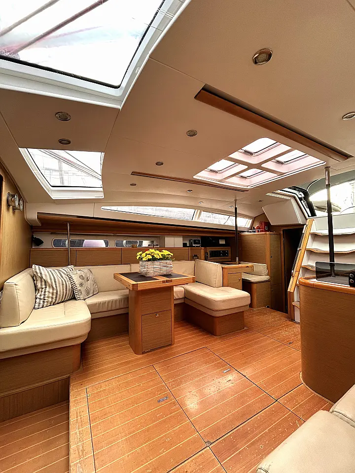 Jeanneau 57 - 