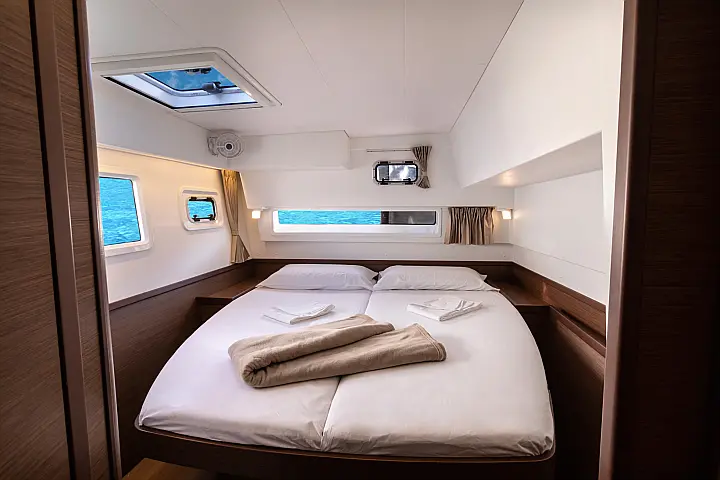 Lagoon 42 - 