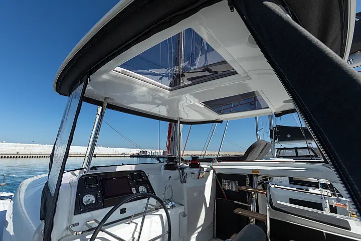Lagoon 42 - 