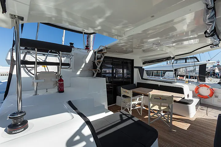 Lagoon 42 - 