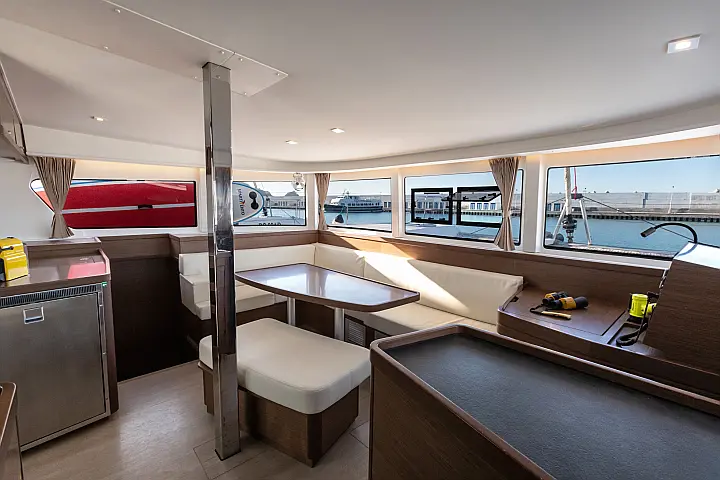 Lagoon 42 - 