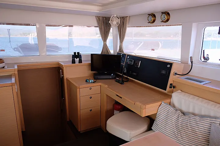 Lagoon 450 Fly - 