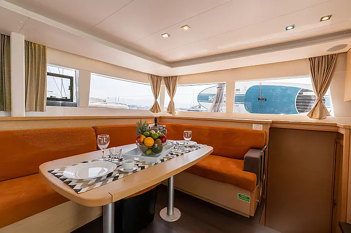 Lagoon 450 F - 