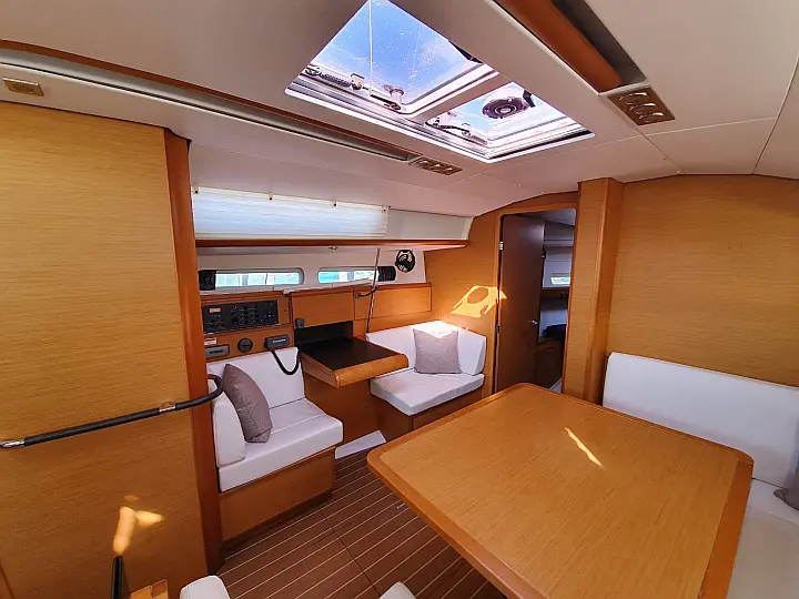 Jeanneau Sun Odyssey 409 - 