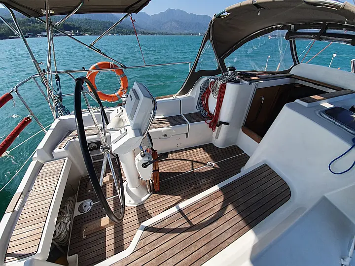 Sun Odyssey 33i - 