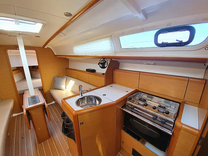 Sun Odyssey 33i - 