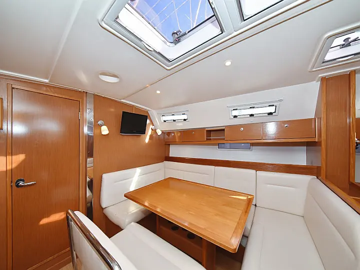 Bavaria Cruiser 40 - 