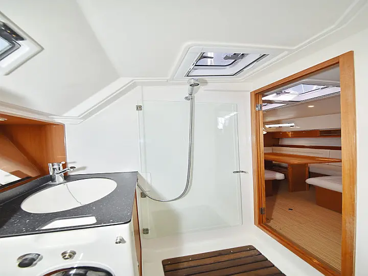 Bavaria Cruiser 40 - 