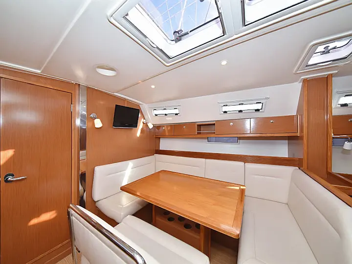 Bavaria Cruiser 40 - 