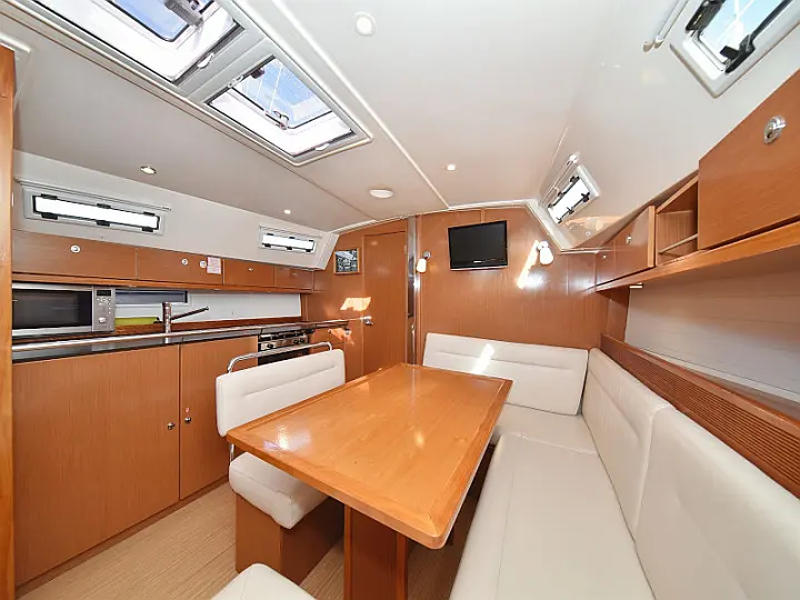 Bavaria Cruiser 40 - 