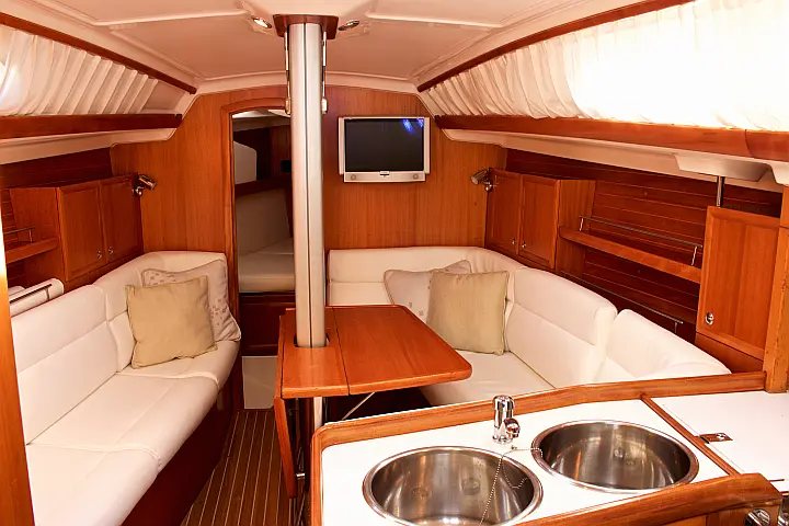 Elan Performance 37 - 