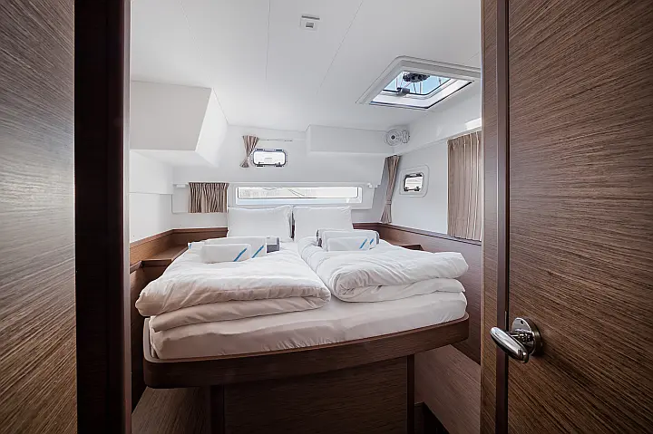 Lagoon 42 - 