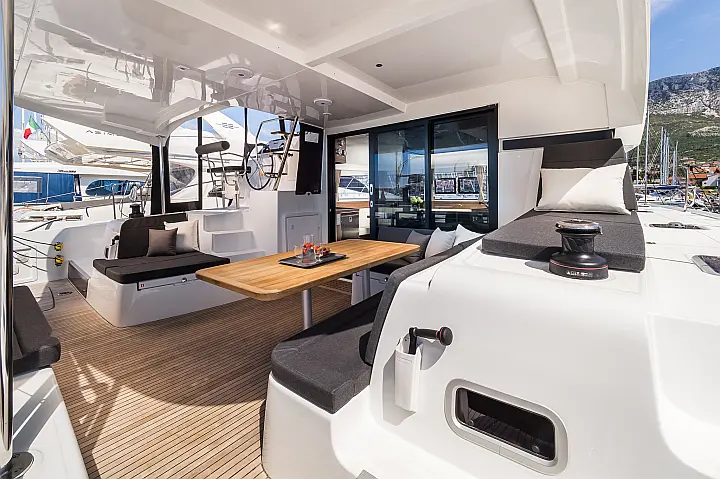 Lagoon 42 - 