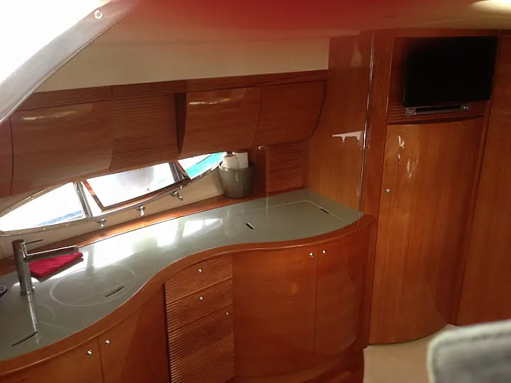 Atlantis 47 - 