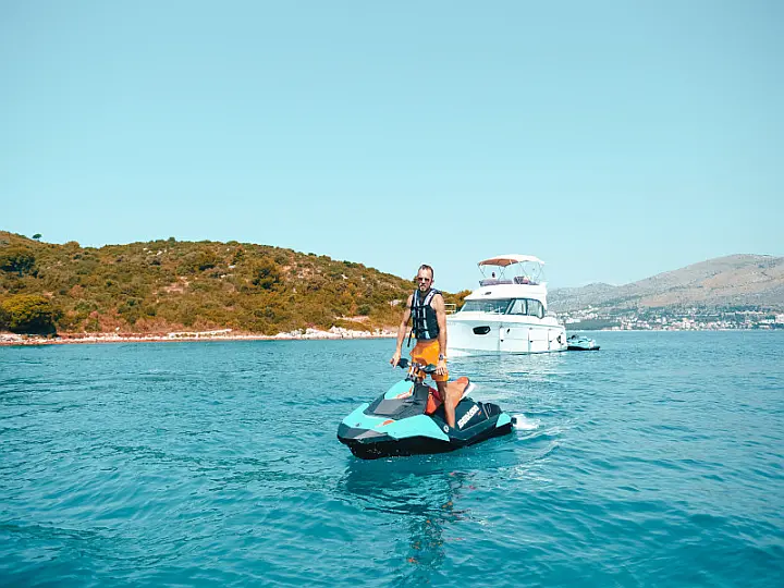 Bavaria R40 FLY - 