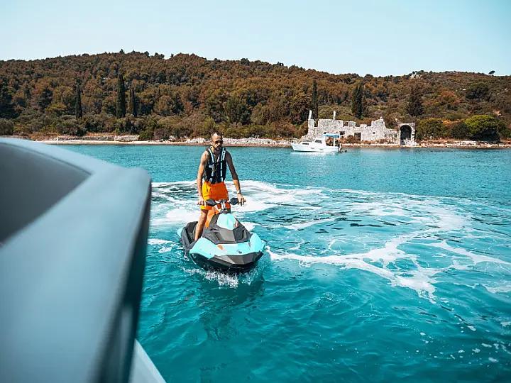 Bavaria R40 FLY - 