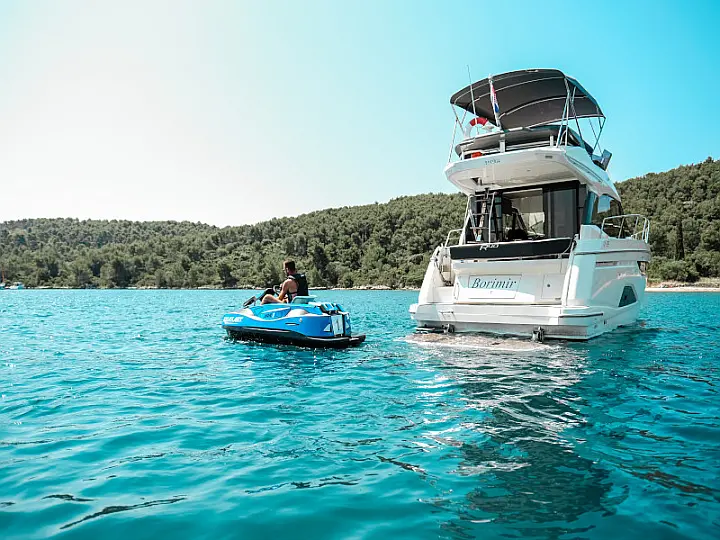 Bavaria R40 FLY - 