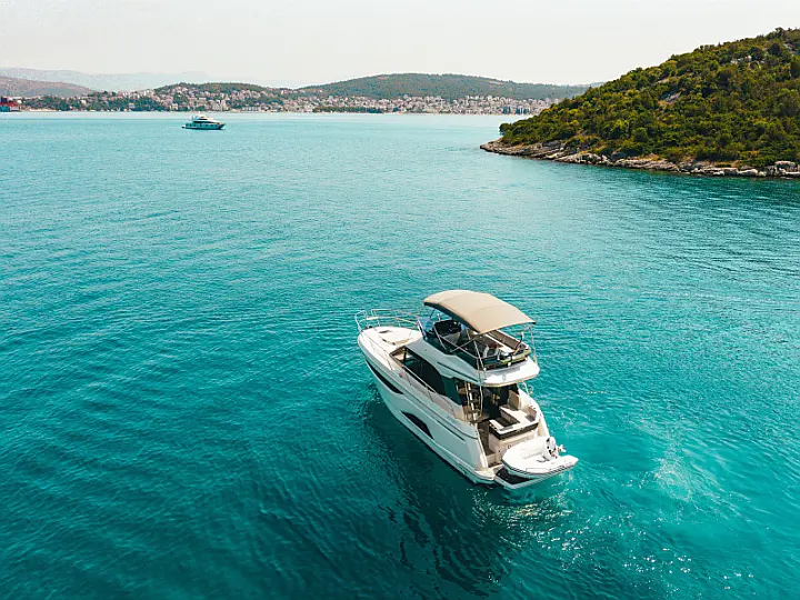 Bavaria R40 FLY - 