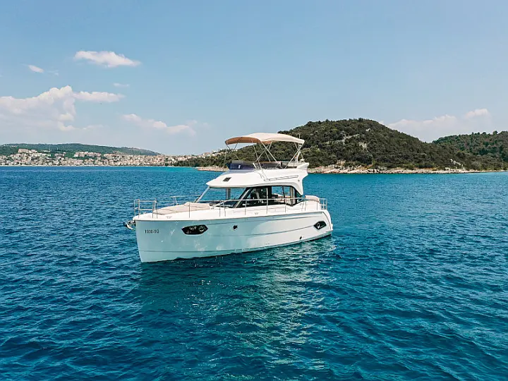 Bavaria E40 Fly - 