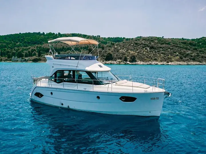 Bavaria E40 Fly - 