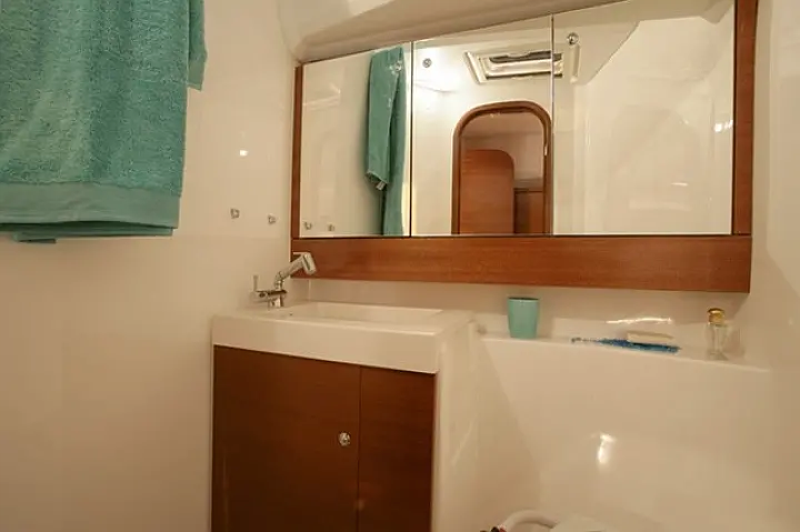 Dufour 405 Grand Large - bath