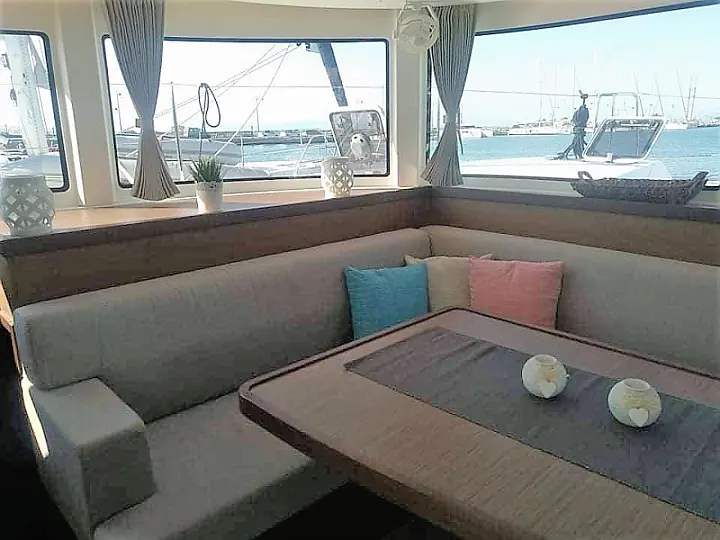 Lagoon 42 - 